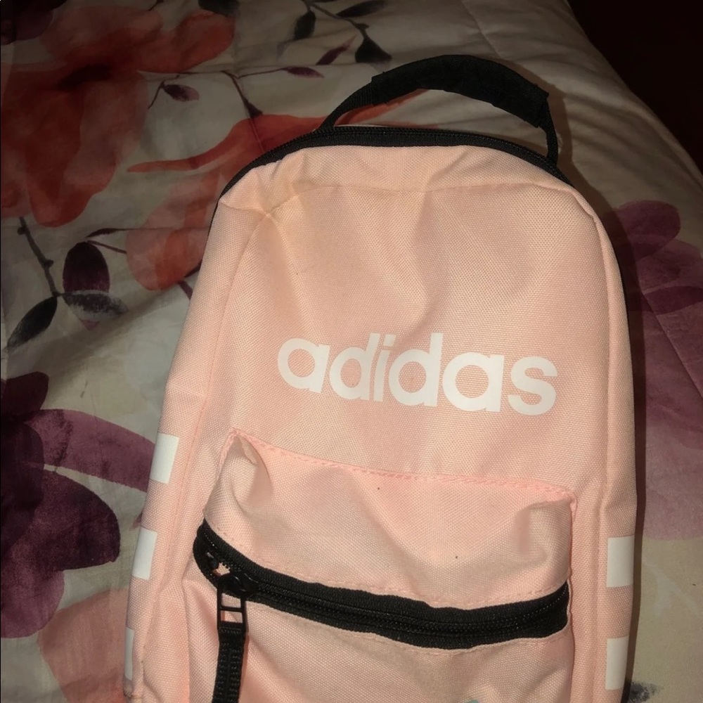 SOLD🤩 Adidas Lunch Bag